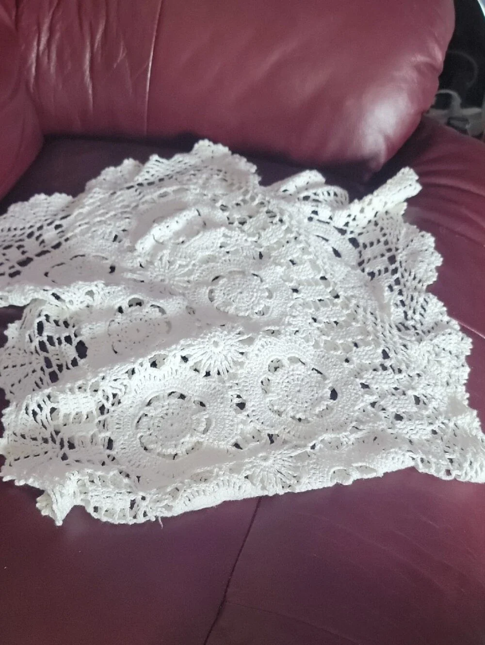 Vintage Crochet & Lace Doilies. Vaied Sizes. Lot Of All.